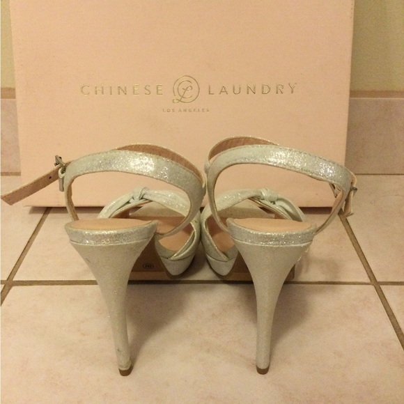Platform heels. Chinese laundry. Brand new still in box. - Picture 3 of 4